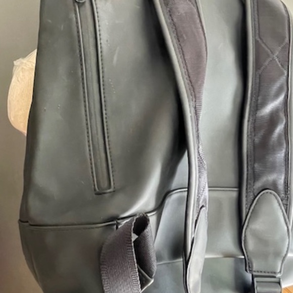 Limited Edition "HUNTER for Target" Black Backpack w/ Red Interior! A few flaws - Picture 10 of 14